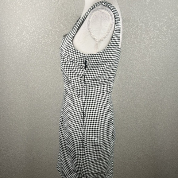 H&M Black & White Houndstooth Y2K 90's Grunge Sleeveless Mini Dress Size Small - Picture 3 of 6